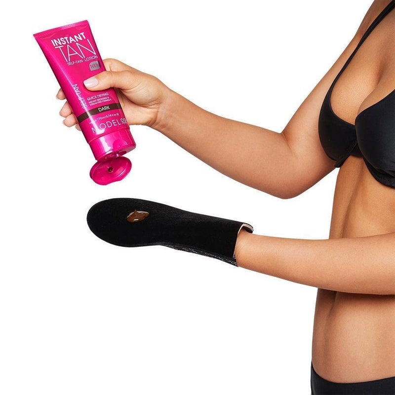 Modelco Natural Tan Self-Tan Lotion - Hydrating Sunless Glow For Body And Face - Beautiful Bronze Skin Without Damage - Smooth Application Delivers Natural, Sunkissed, Tanned Skin - Medium - 5.74 Oz - Image 3